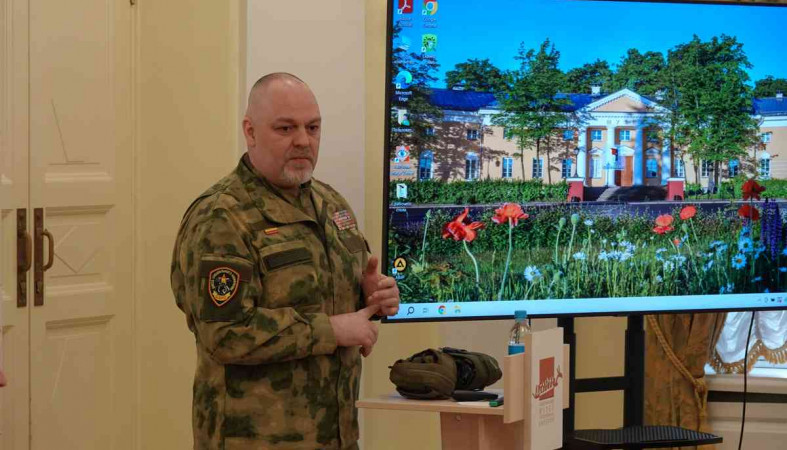 Александр Пожарский