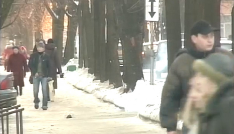 люди в городе зимнем