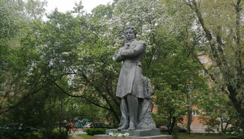 Памятник Пушкину Петрозаводск