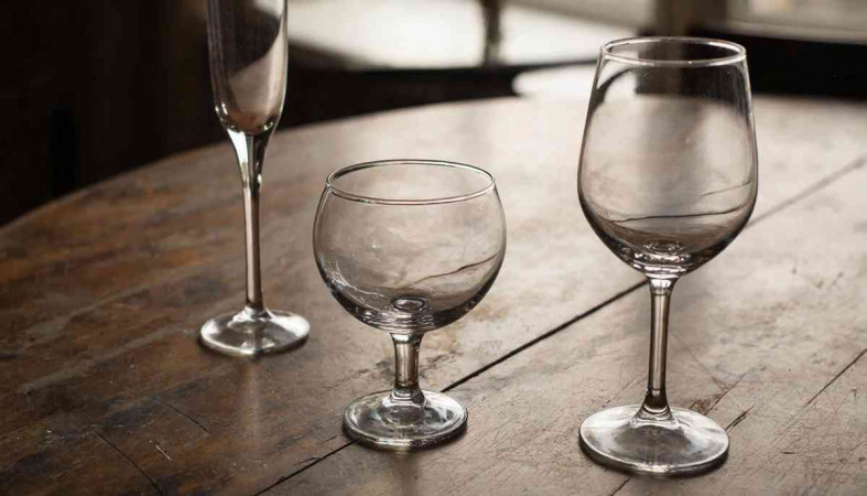 пустые бокалы