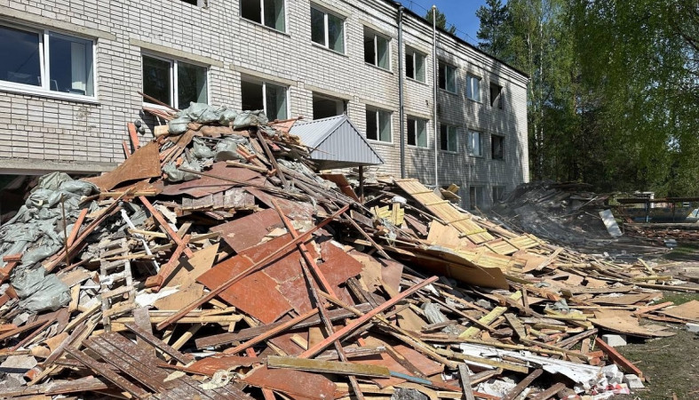 В школе в Матросах начался ремонт В школе в Матросах начался ремонт