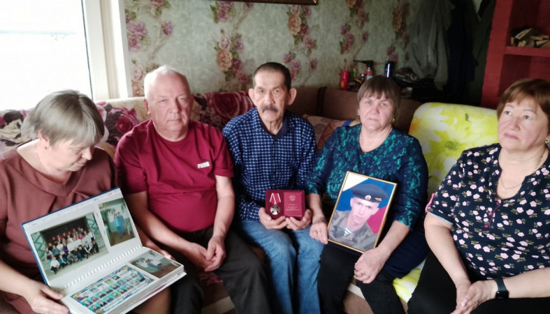 родные погибшего бойца помнят его