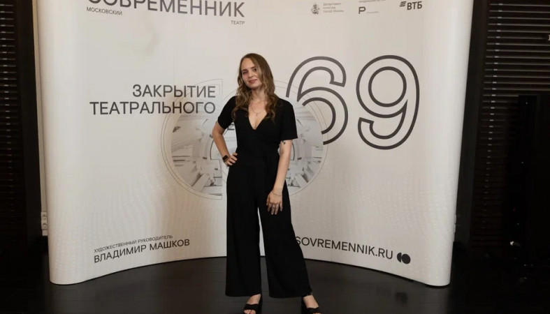 Саша Степанова в Современнике Саша Степанова в Современнике