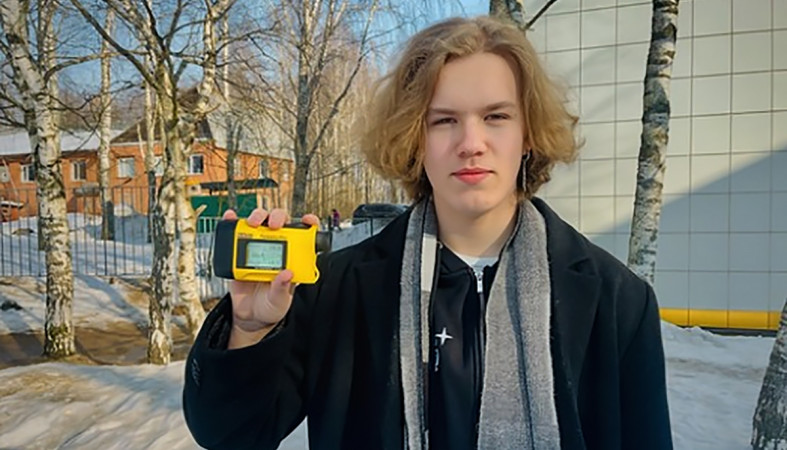 Школьник из Пряжи Андрей Евсеев.