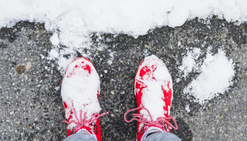 обувь и снег