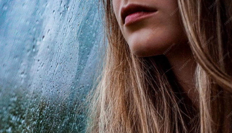 Девушка в слезах Девушка в слезах