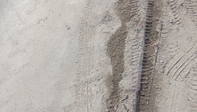 грязь на дороге