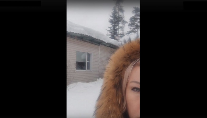 Крыша в жилом доме в Карелии обрушилась под тяжестью снега