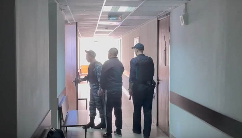 в суде в суде