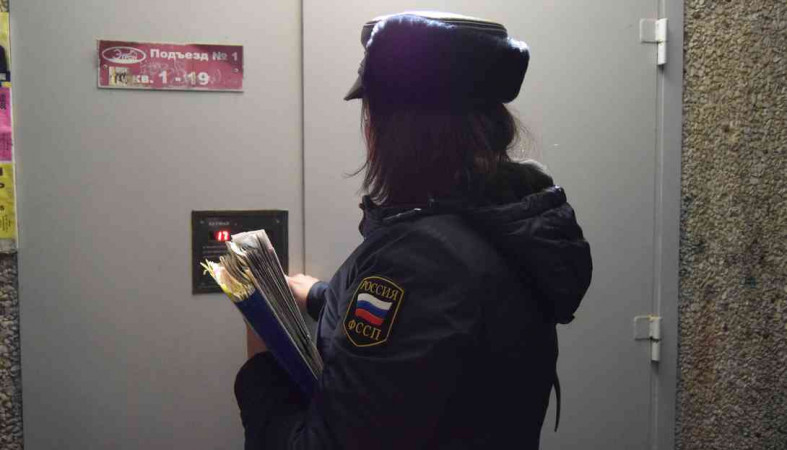 судебный пристав