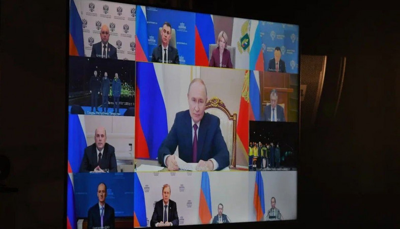 Телемост с Путиным