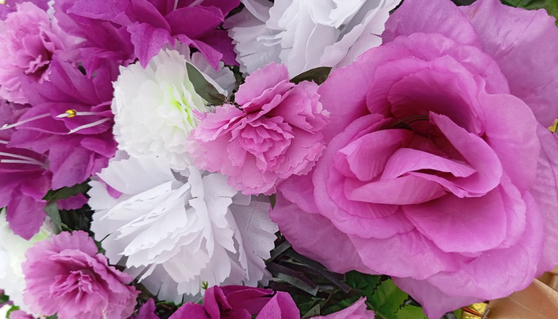 траурные цветы траурные цветы