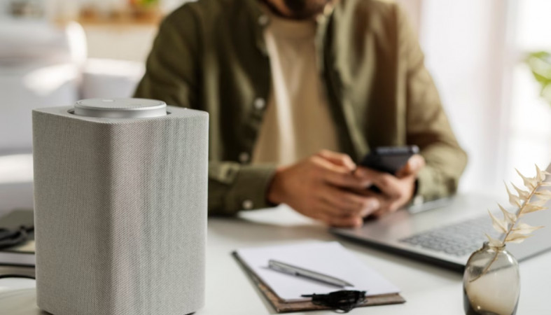 мужчина и гаджет мужчина и гаджет