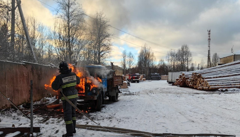 Пожар в грузовике