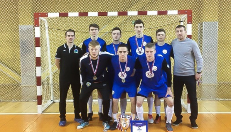 Команда педколледжа взяла бронзу на всероссийском футбольном турнире