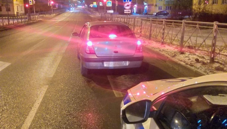 Пьяный водитель на «Рено» спровоцировал ДТП в Медвежьегорске