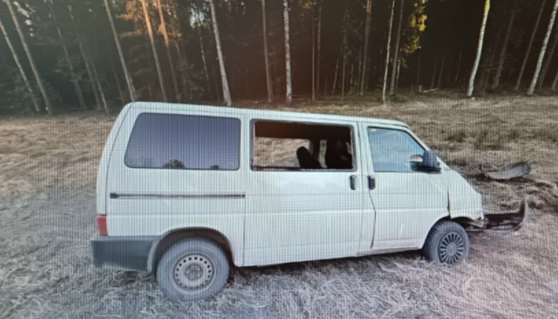 автомобиль_машина_кювет