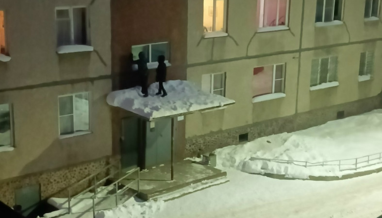 сугороб_подъезд