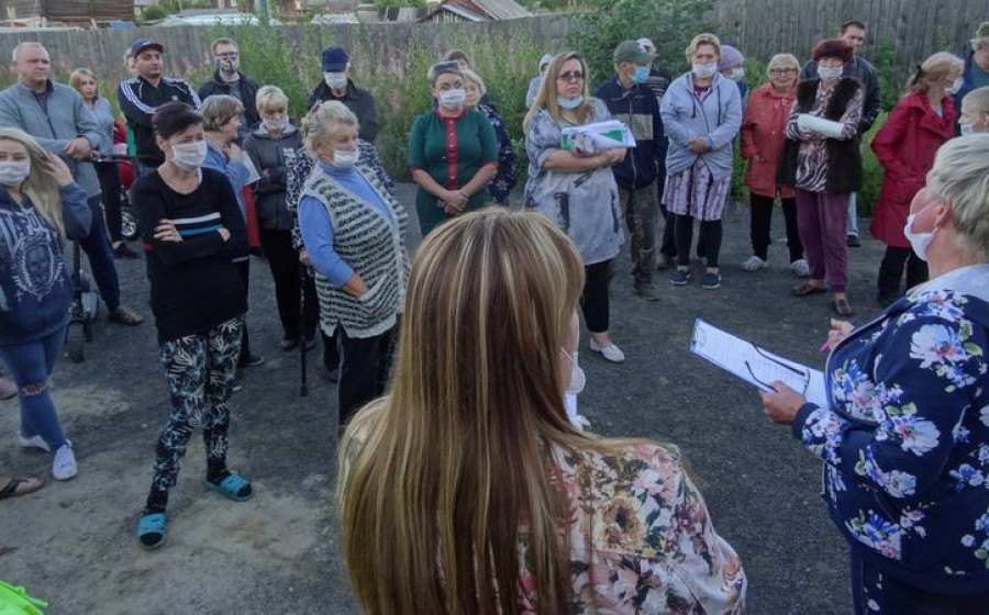 Депутат сельского совета. Кябелева Антонина Петрозаводск. Журналист Антонина Кябелева Петрозаводск. Собрание в деревне. Глава Деревянского сельского поселения Карелия 2022.