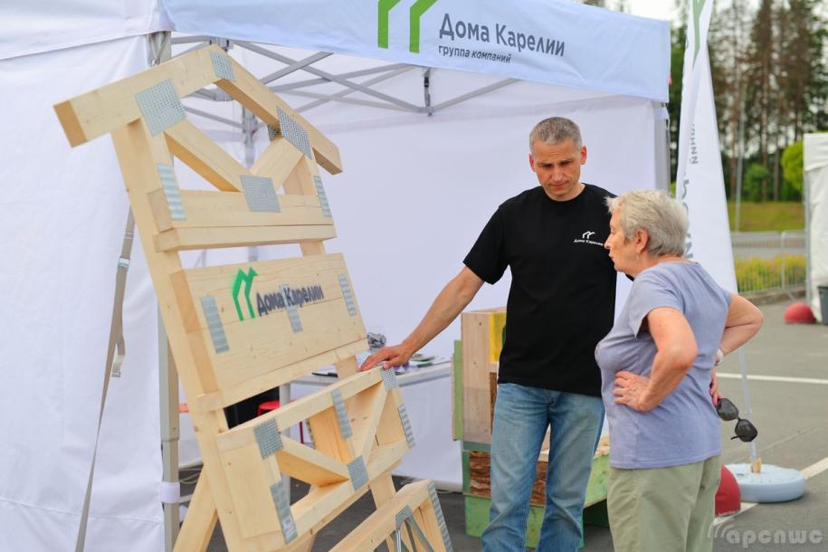 Участник выставки - Дома Карелии