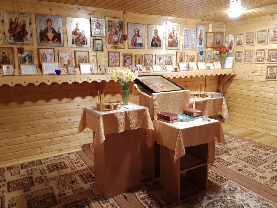 внутри часовни в Курмойле
