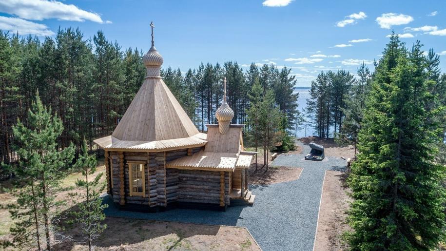 Храм в поселке Кудама