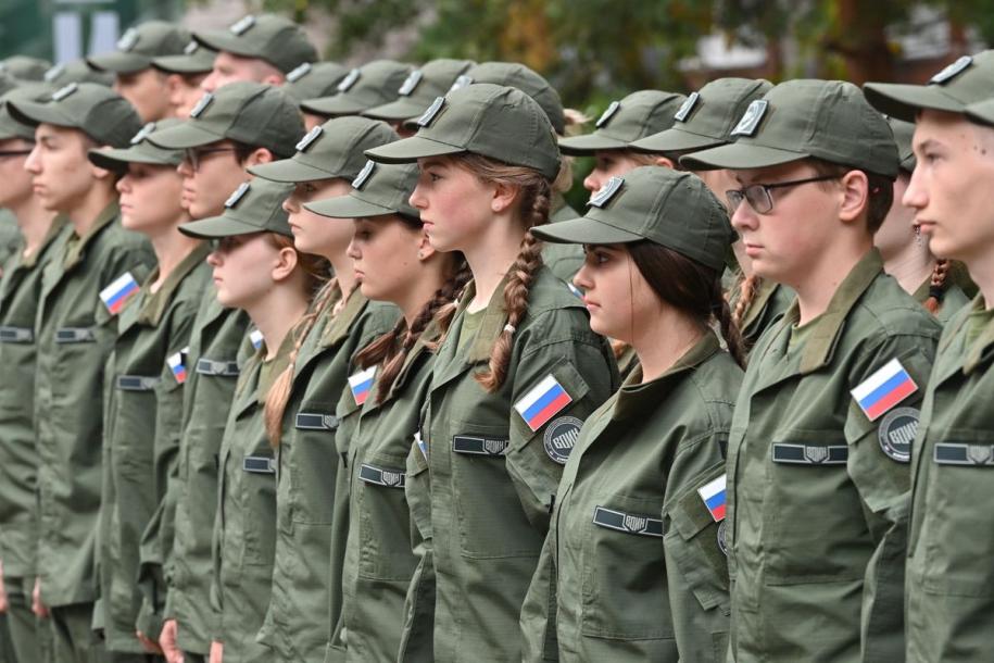 молодежь на открытии