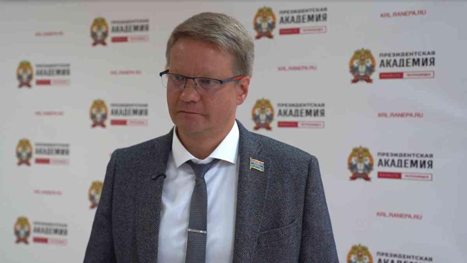 Александр Баталин