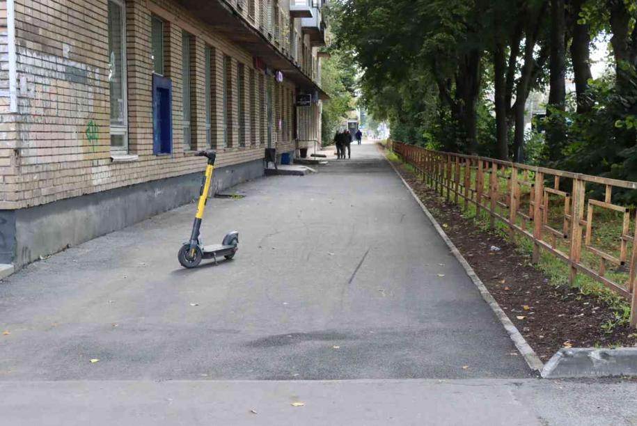 тротуар на Октябрьском