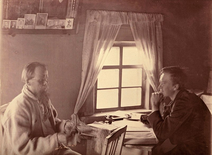 Работа собирателя с рунопевцем. Беломорская Карелия. Автор К.Инха. 1894 г.