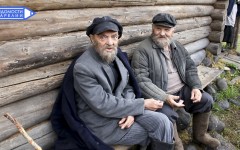 На роли "дедушек" нашли местных жителей
